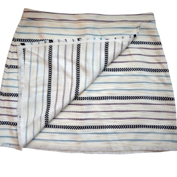 Loft Fringe Stripe Skirt Women’s Size 4 White Black Office Teacher Workwear - Picture 6 of 8
